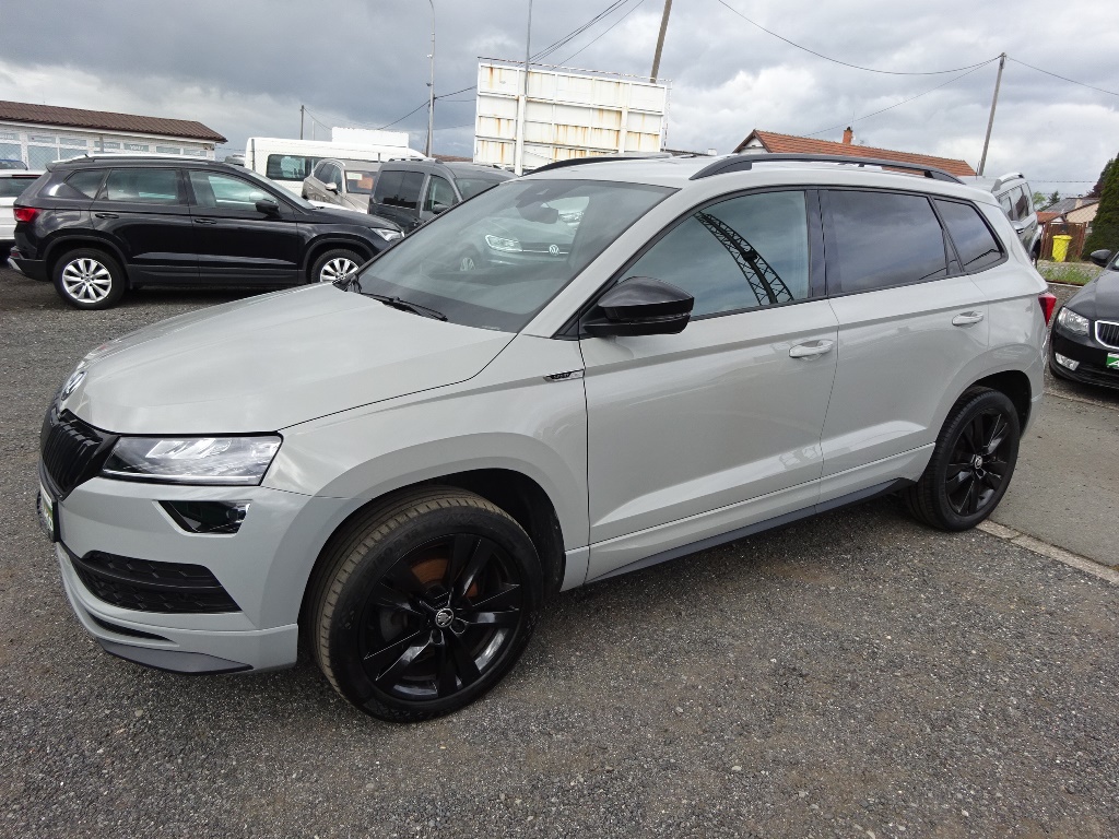 KAROQ SPORT LINE 1,6 TDI 85kW + 6st.man. - 1.Majitel - MAX. VÝBAVA !