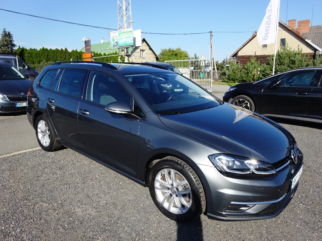 VW GOLF VARIANT Comfort Line 1,6 TDI 85kW + 7st. DSG - NAVI !