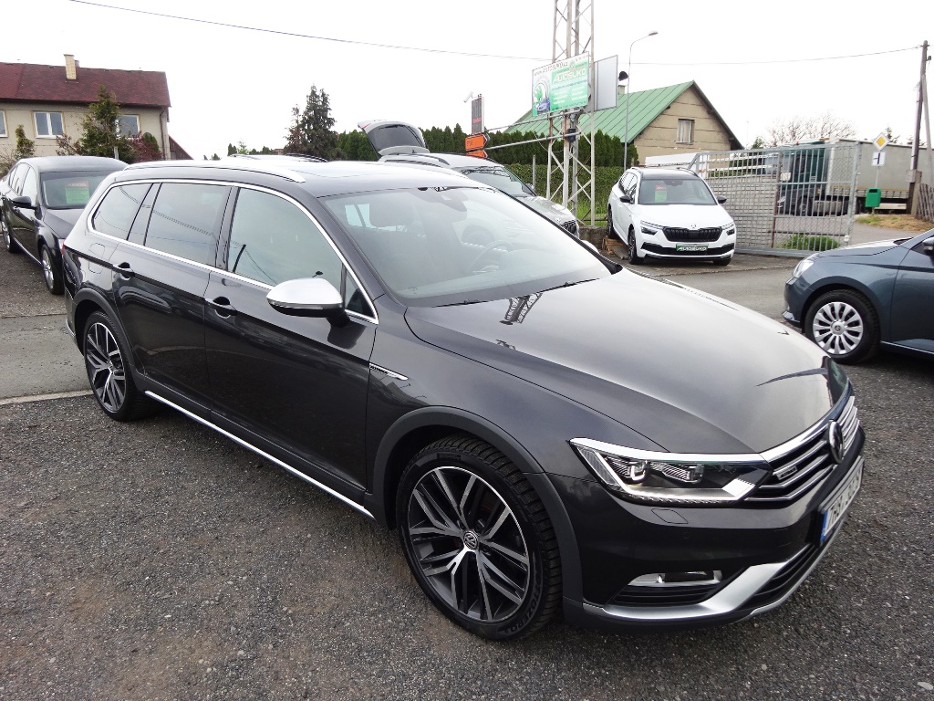 VW PASSAT Variant ALLTRACK 2,0 TDI 140kW + DSG/F1 - TOP VÝBAVA + STAV !