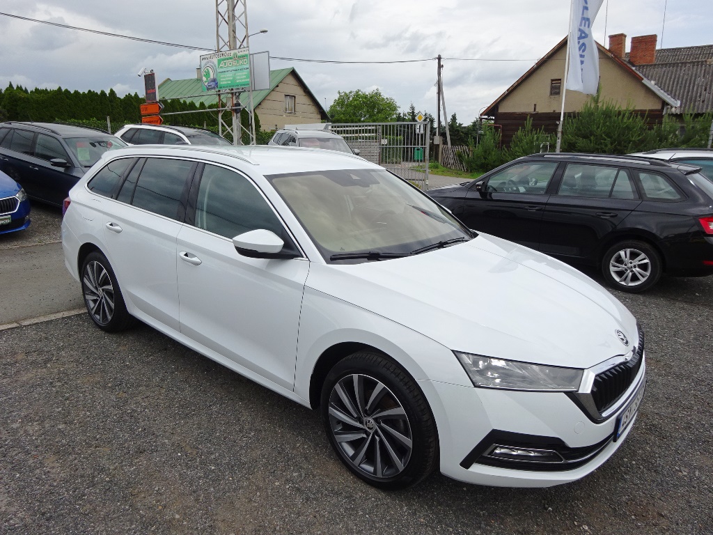 OCTAVIA COMBI Style 2,0 TDI 110kW + DSG - 1.Maj. - ČR - Serviska - DPH !