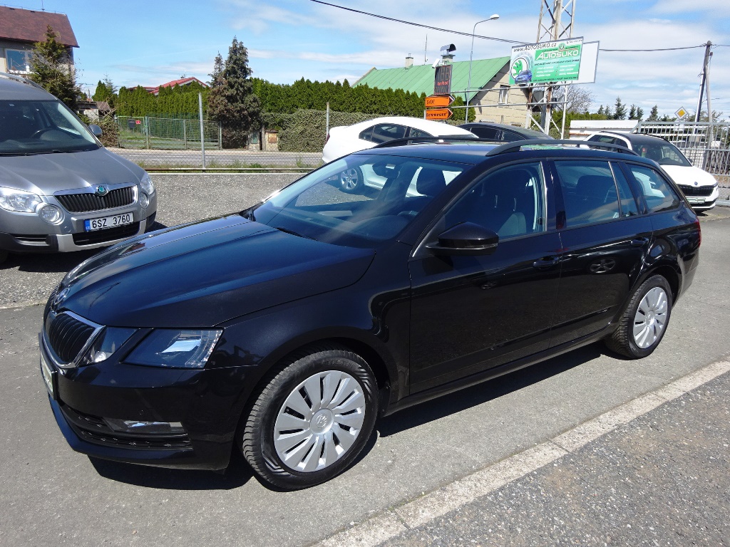 OCTAVIA COMBI III FC Ambition Plus 10 TSI 85kW - 1.Majitel 